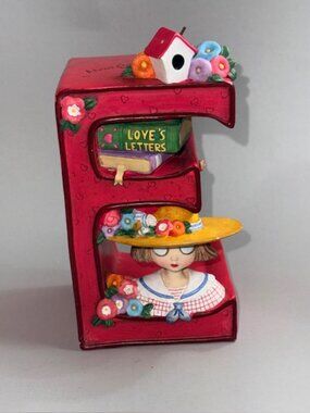 Vintage Mary Engelbreit Bookend Book End Letter E Figurine Enesco 1998 Love
